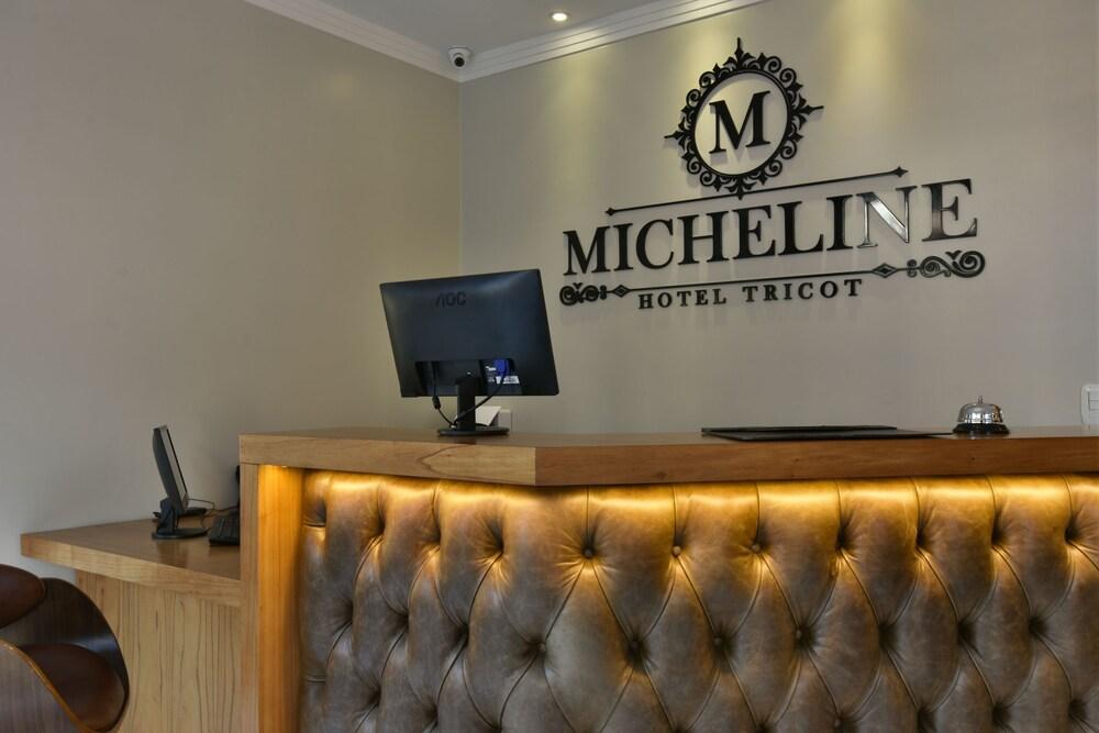 Micheline Hotel Tricot - Ao Lado Da Rua Coberta Gramado Exterior photo