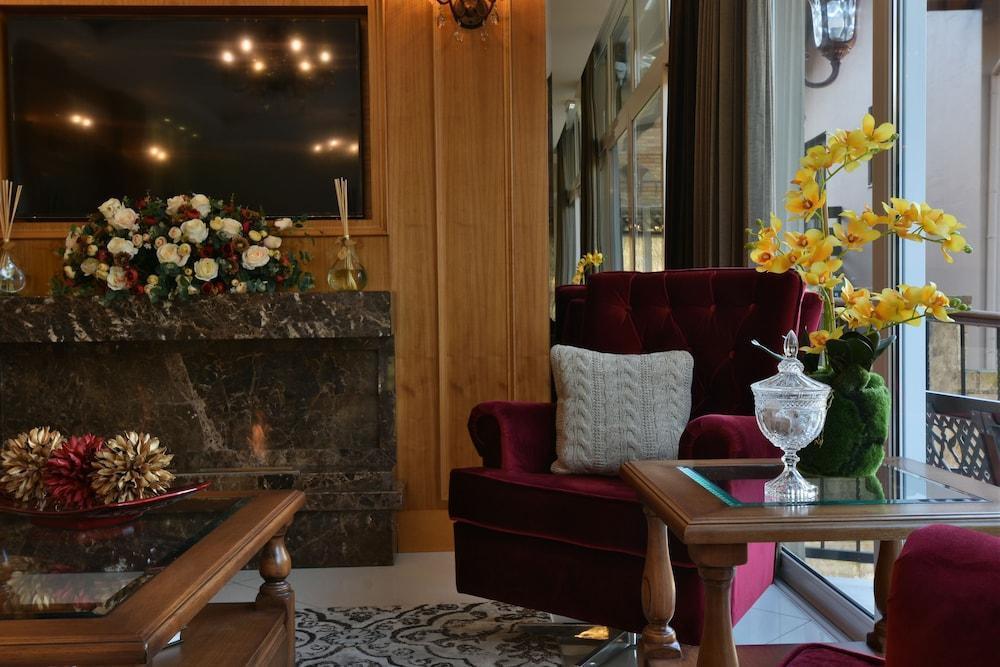 Micheline Hotel Tricot - Ao Lado Da Rua Coberta Gramado Exterior photo